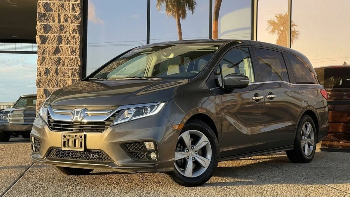 Used 2019 Honda Odyssey EX image 3