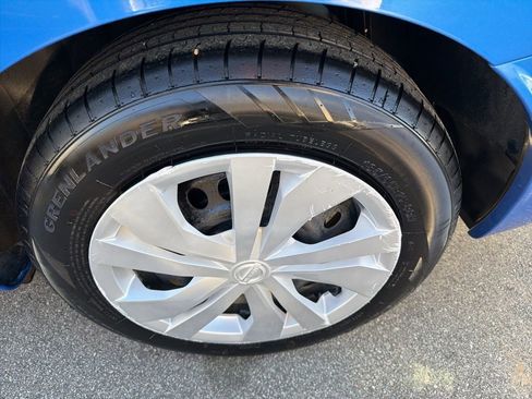 Used 2023 Nissan Versa S image 8