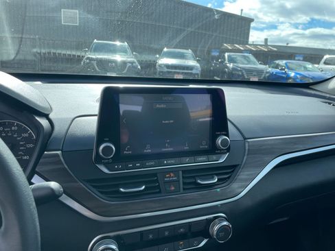 Used 2025 Nissan Altima 2.5 SV image 20