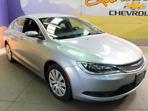 Used 2015 Chrysler 200 LX image 4