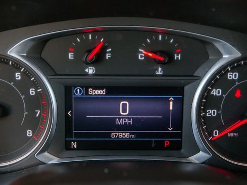 Used 2020 GMC Acadia SLE image 17