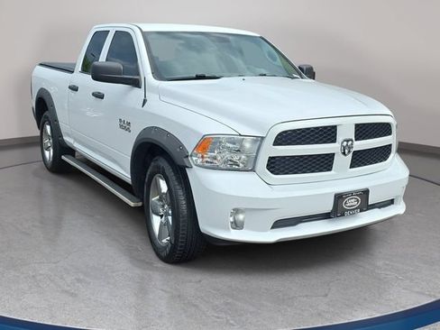 Used 2018 RAM 1500 Express w/ Express Value Package AWD/4WD image 4
