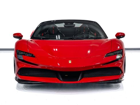 Used 2024 Ferrari SF90 Spider image 7
