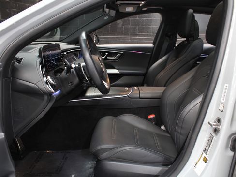Used 2025 Mercedes-Benz E 53 AMG e 4MATIC Sedan image 37
