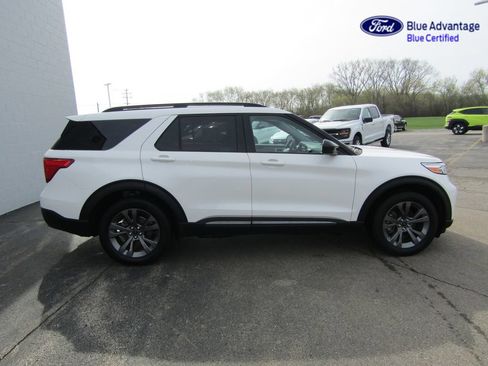 Certified 2023 Ford Explorer XLT w/ Equipment Group 202A AWD/4WD image 8
