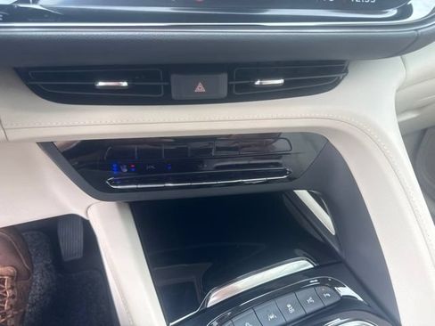 Used 2023 Buick Envision Avenir AWD/4WD image 26
