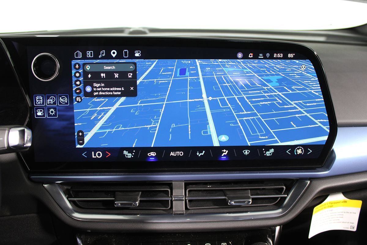 Used 2024 Chevrolet Equinox EV LT w/ LPO, All-Weather Mat Package FWD image 6