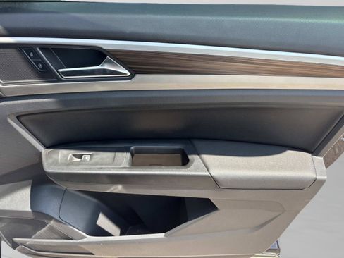 Used 2021 Volkswagen Atlas SE FWD image 20