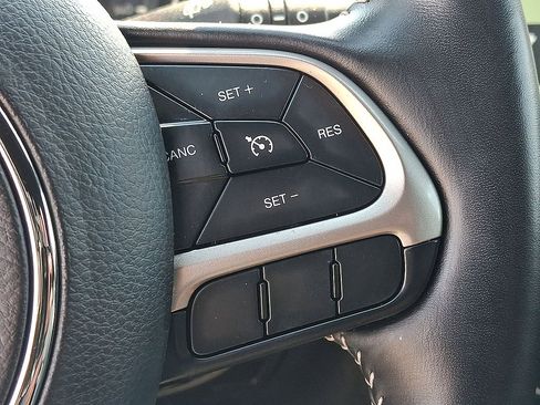 Certified 2021 Jeep Compass Latitude AWD/4WD image 24