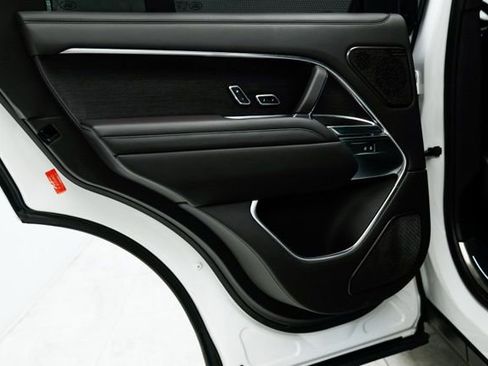 Used 2023 Land Rover Range Rover Autobiography image 22