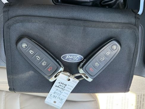 Used 2018 Ford Escape Titanium FWD image 33