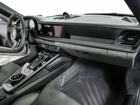 Certified 2024 Porsche 911 Targa 4 GTS w/ Premium Package AWD/4WD image 23