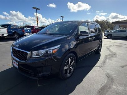 Used 2017 Kia Sedona LX w/ LX Essentials Premium Package