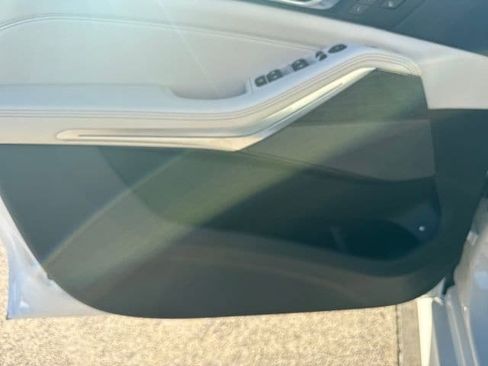 New 2026 BMW X5 xDrive50e w/ Executive Package image 9