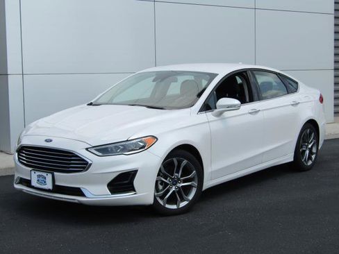 Certified 2020 Ford Fusion SEL FWD image 26