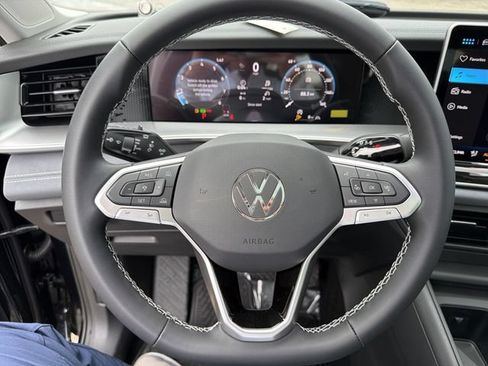 New 2026 Volkswagen Tiguan SE AWD/4WD image 15