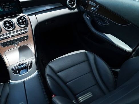 Used 2019 Mercedes-Benz C 300 Sedan image 24
