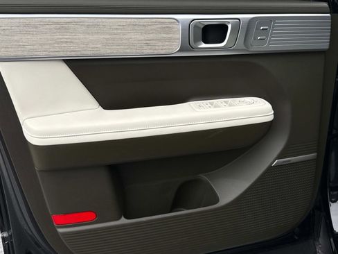 Used 2025 Hyundai Santa Fe Calligraphy image 17