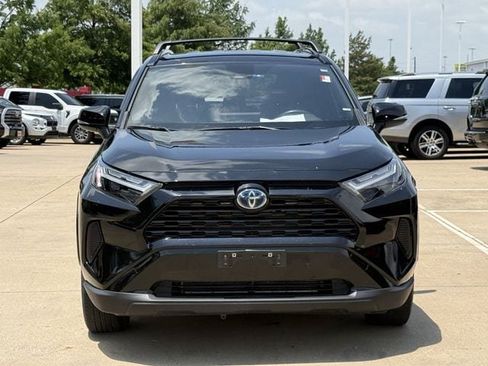 Used 2022 Toyota RAV4 SE AWD/4WD image 8