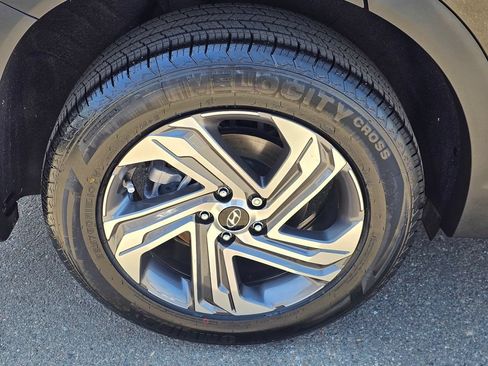 Certified 2023 Hyundai Santa Fe SEL FWD image 7