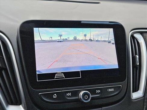 Used 2025 Chevrolet Malibu LT FWD image 13