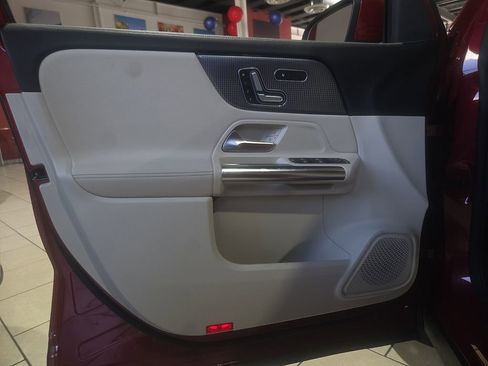 Used 2022 Mercedes-Benz GLA 250 image 16