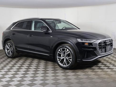 Used 2023 Audi Q8 Prestige w/ Prestige Package AWD/4WD image 2