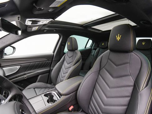 New 2025 Maserati Grecale Modena image 47