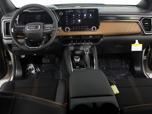 New 2026 GMC Canyon AT4 image 9