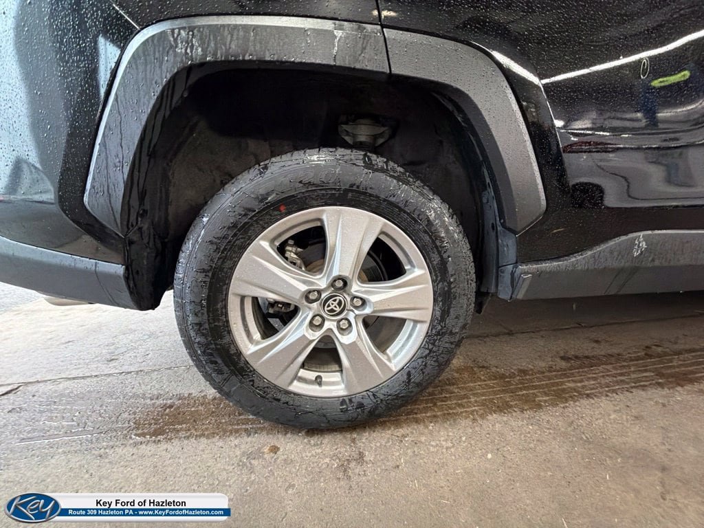 Used 2025 Toyota RAV4 XLE w/ Weather Package AWD/4WD image 10