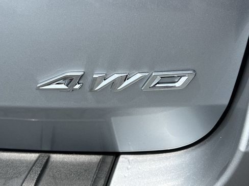 Used 2023 Ford Explorer XLT w/ Equipment Group 202A AWD/4WD image 14