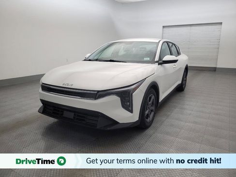 Used 2025 Kia K4 FWD image 1