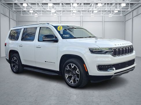 Used 2024 Jeep Wagoneer Series III image 7