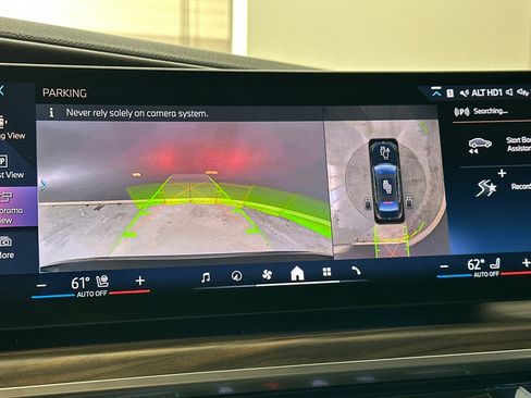 Used 2024 BMW i7 xDrive60 AWD/4WD image 27