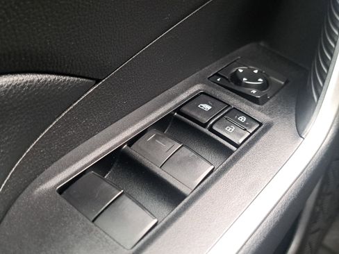 Used 2021 Toyota RAV4 LE image 16