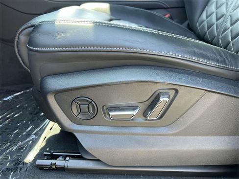 Used 2023 Audi SQ8 Premium Plus image 18