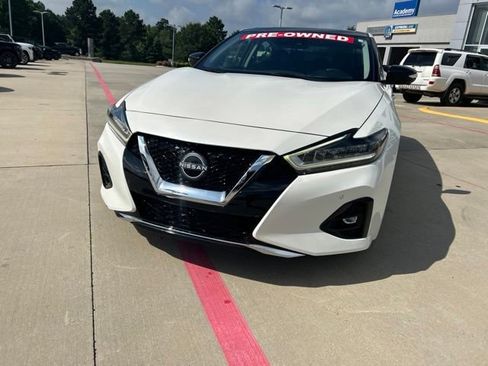 Used 2023 Nissan Maxima Platinum w/ Sport Mat Group FWD image 3