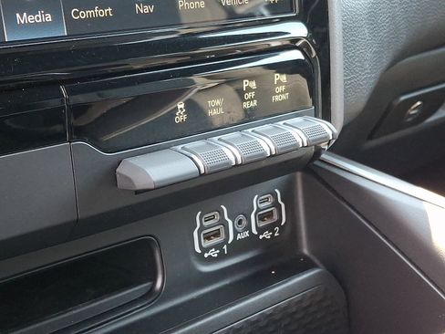 Used 2023 RAM 1500 Big Horn AWD/4WD image 25