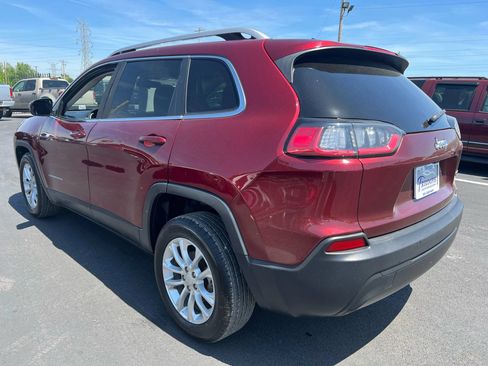 Used 2019 Jeep Cherokee Latitude w/ Popular Appearance Group FWD image 4