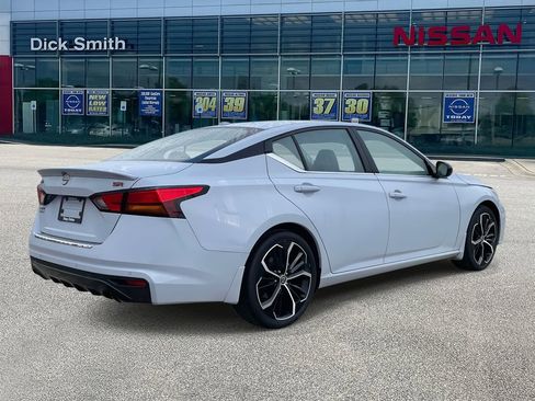 Used 2023 Nissan Altima 2.5 SR image 6