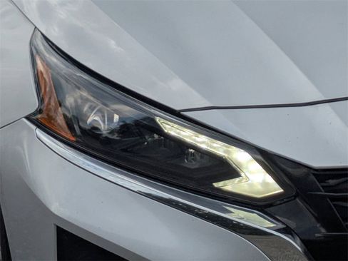 Used 2023 Nissan Altima 2.5 SV image 6