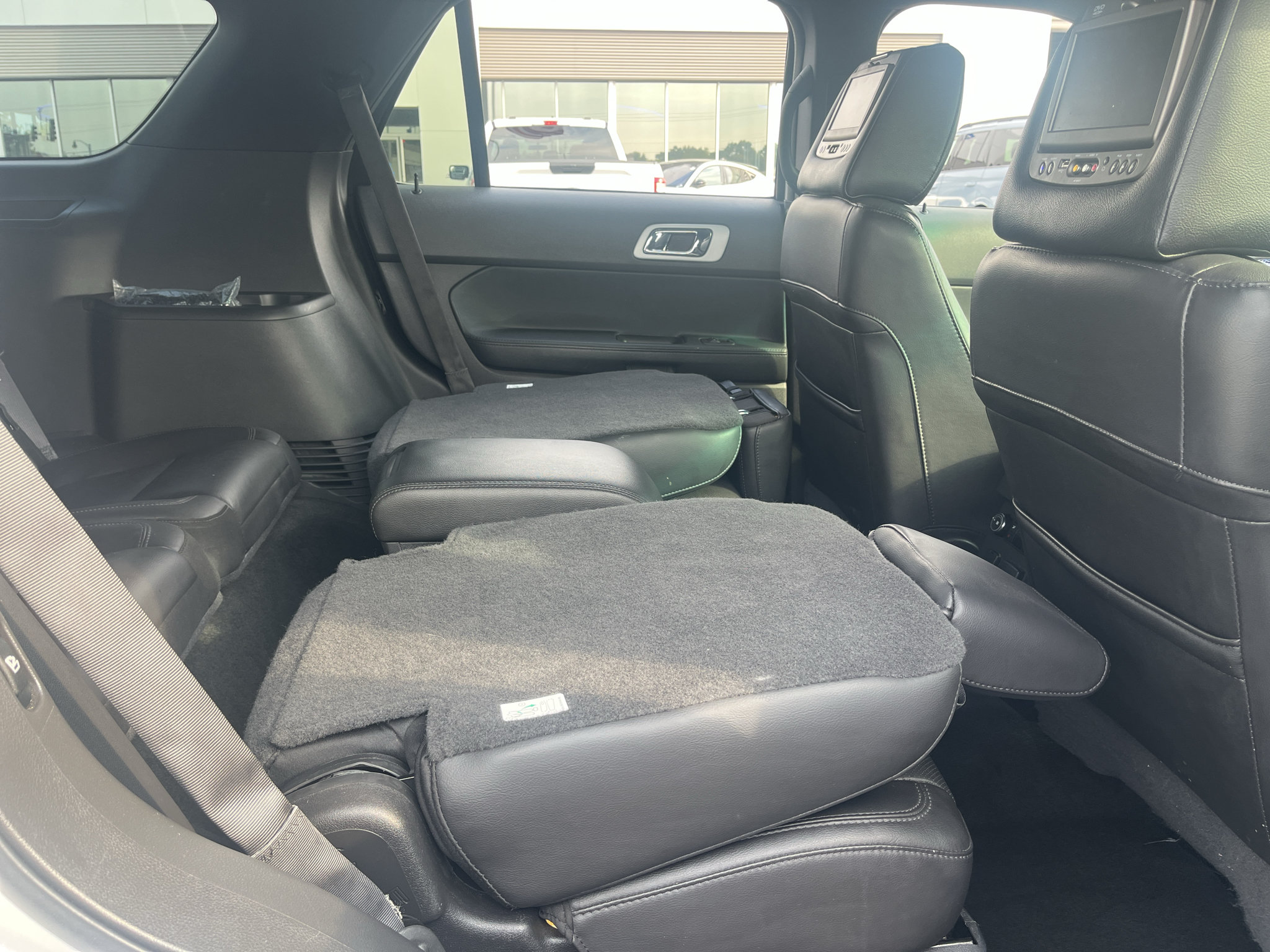 Used 2015 Ford Explorer Limited w/ Equipment Group 302A AWD/4WD image 32