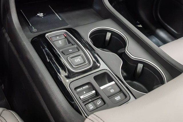 Used 2025 Honda Pilot Touring image 23