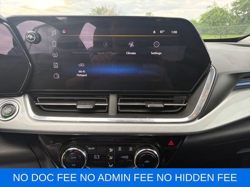 Used 2025 Chevrolet Trax LT FWD image 20