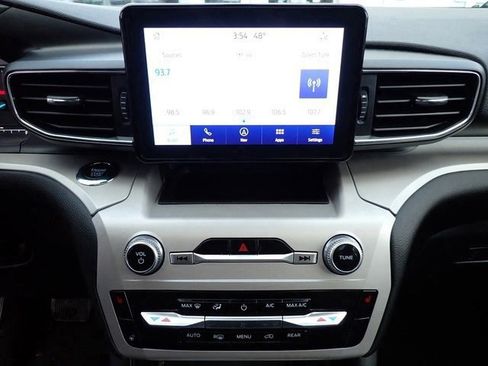Used 2023 Ford Explorer XLT w/ Equipment Group 202A image 25
