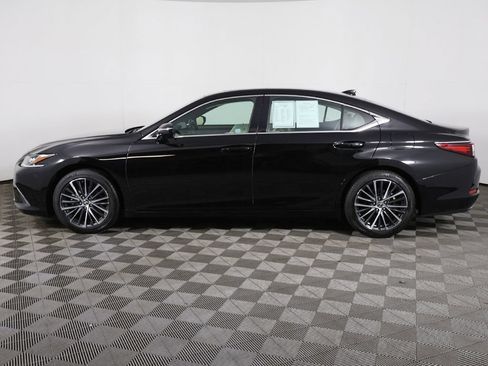 Used 2024 Lexus ES 350 w/ Premium Package FWD image 16