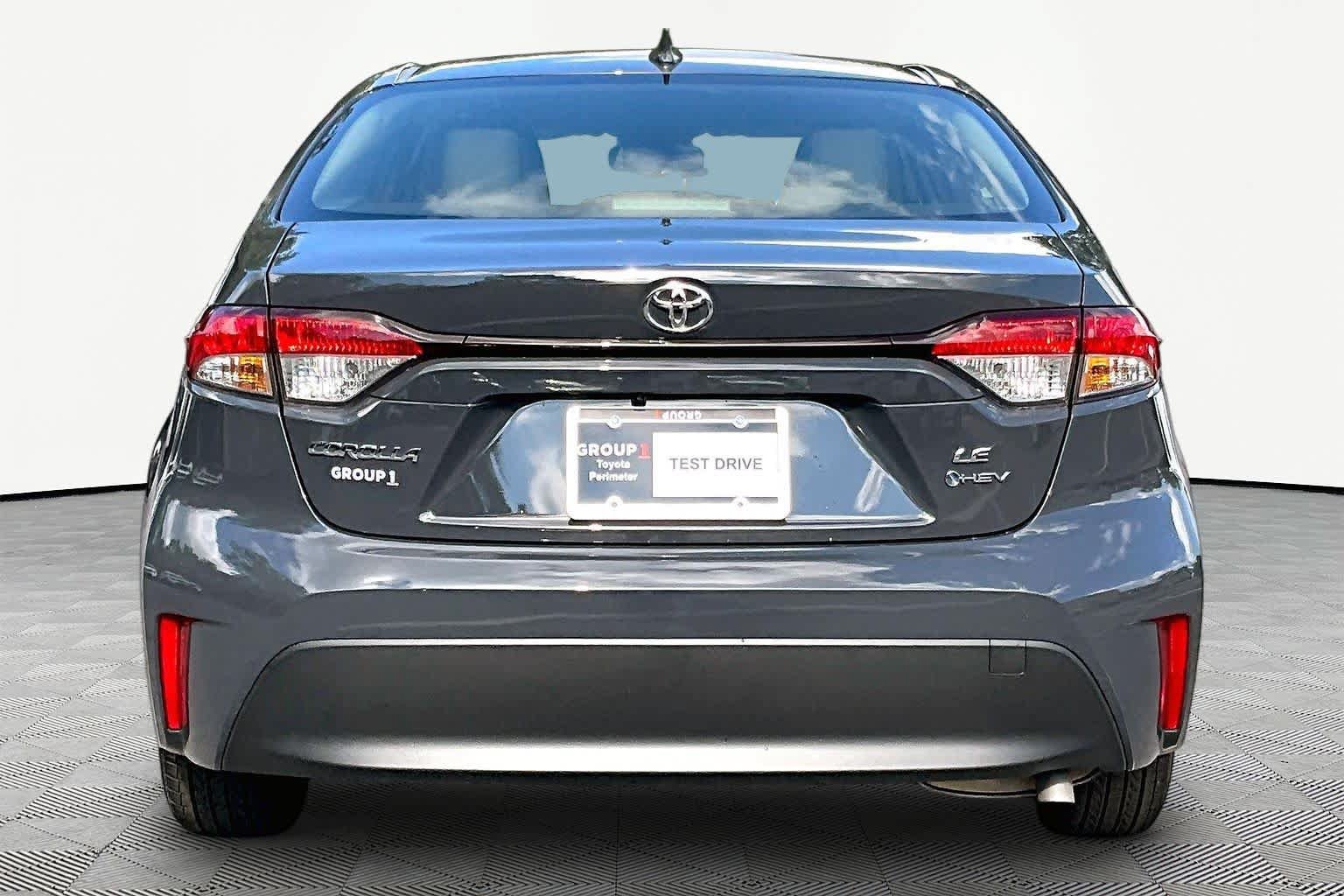Used 2026 Toyota Corolla LE FWD image 5