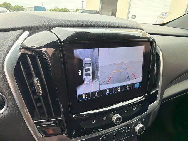Used 2023 Chevrolet Traverse High Country AWD/4WD image 24