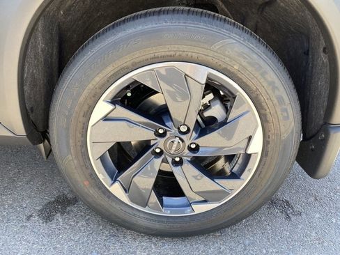 Used 2024 Nissan Rogue SV image 22