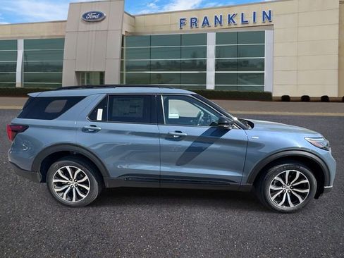 New 2026 Ford Explorer ST-Line AWD/4WD image 8